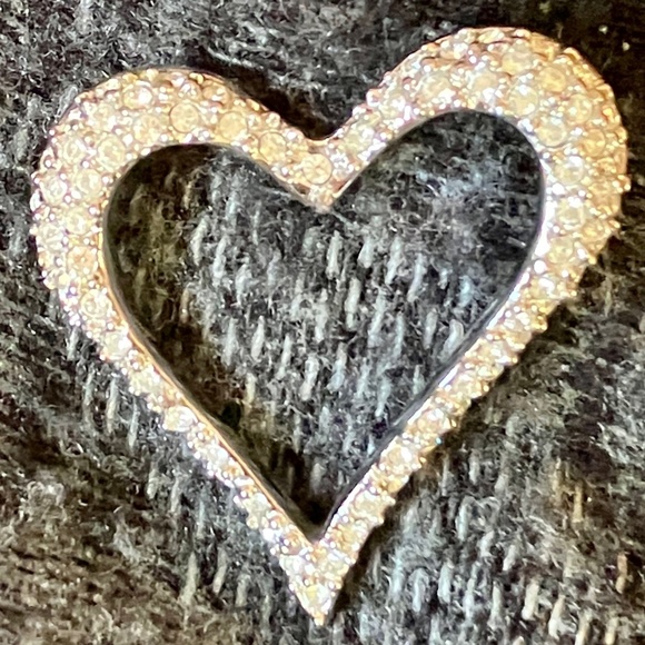 Heart Crystal Brooch Pin - Picture 5 of 7